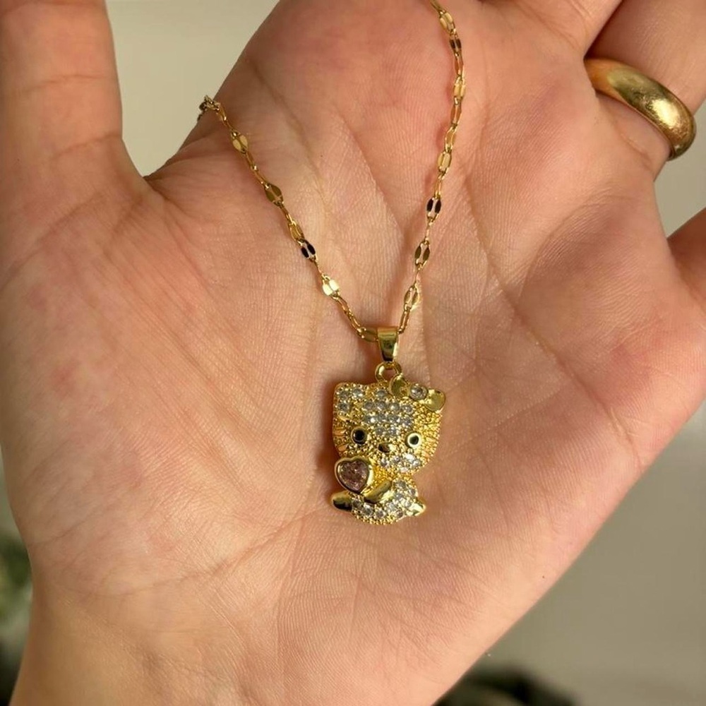 Hello kitty pendant necklace with pink heart gem and rhinestones